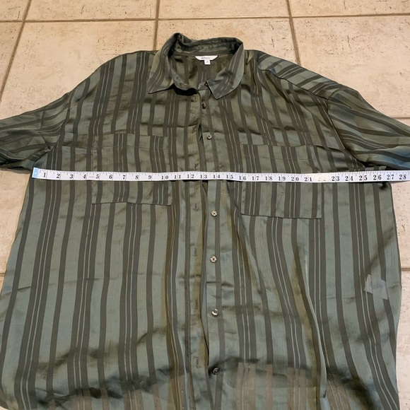 Reitmans Green Striped Silky Blouse - Size 2X - Picture 4 of 9